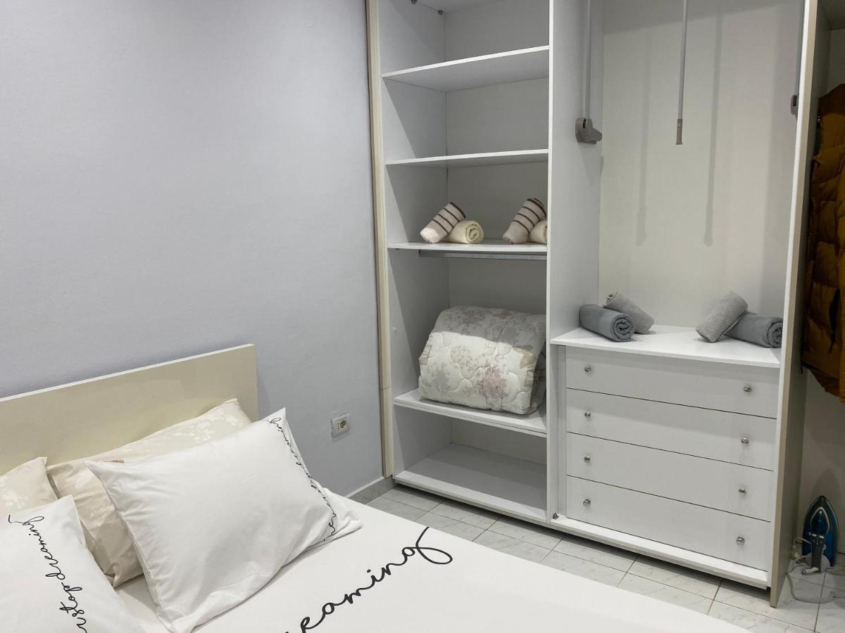 E&B Cosy Apartment Tiranë Eksteriør bilde