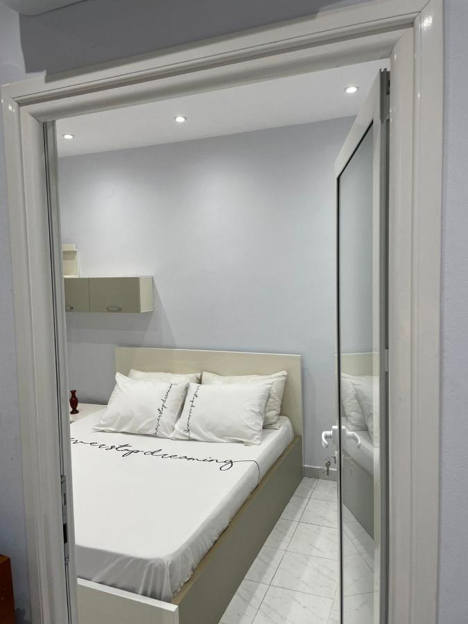 E&B Cosy Apartment Tiranë Eksteriør bilde