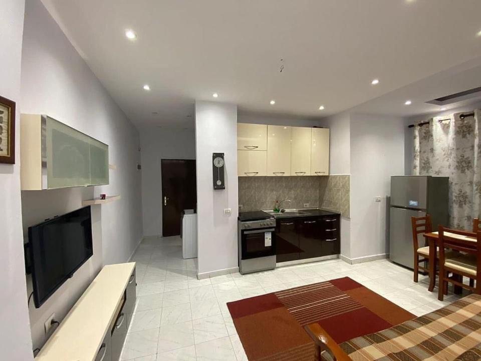 E&B Cosy Apartment Tiranë Eksteriør bilde