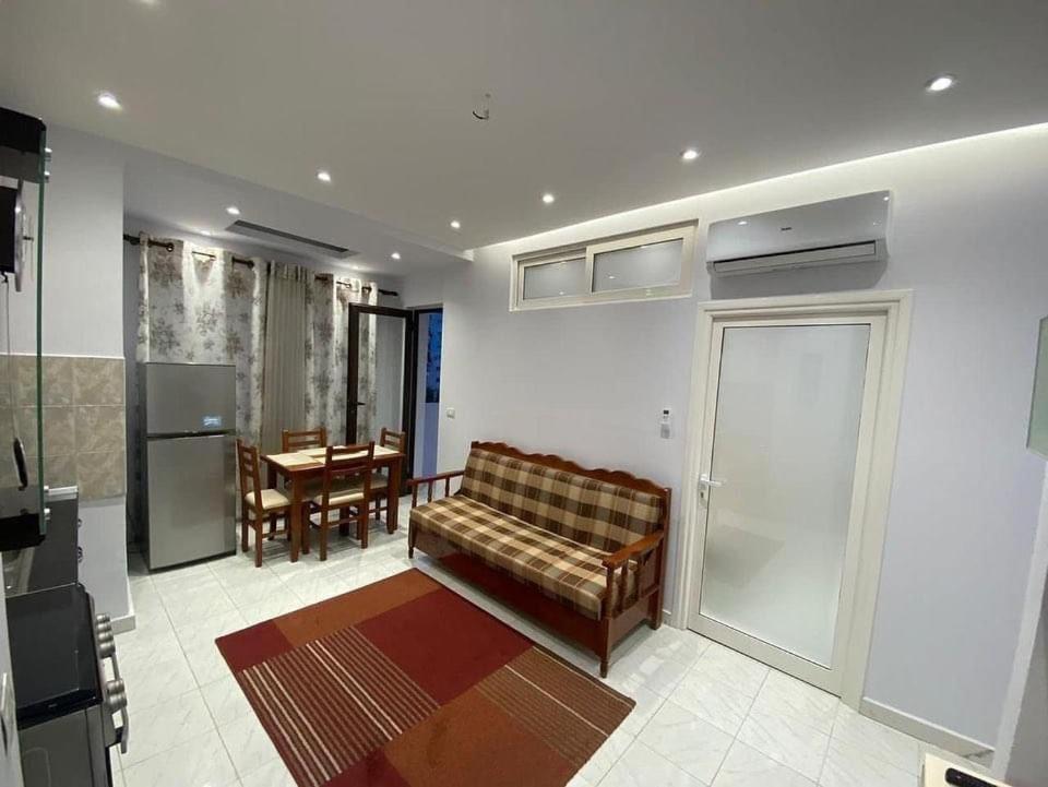 E&B Cosy Apartment Tiranë Eksteriør bilde