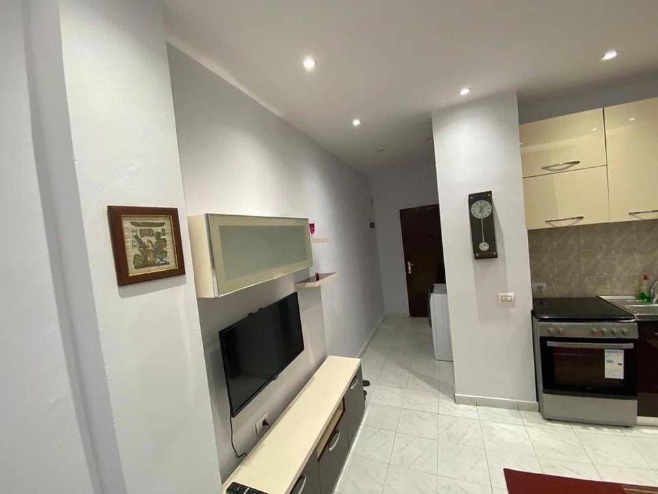 E&B Cosy Apartment Tiranë Eksteriør bilde