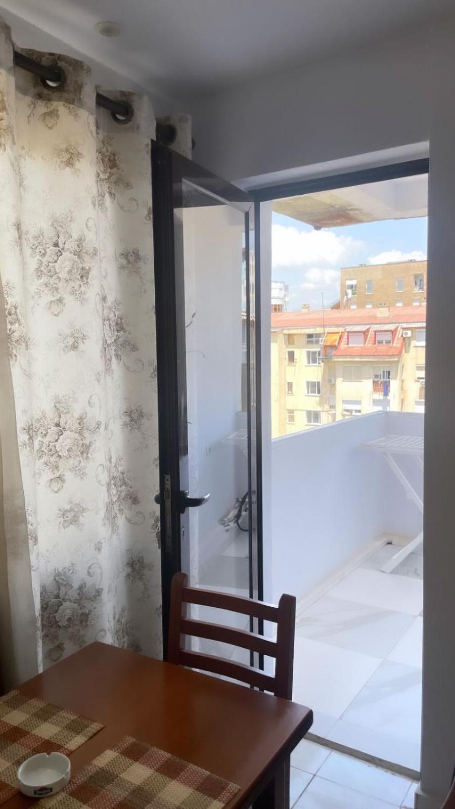 E&B Cosy Apartment Tiranë Eksteriør bilde